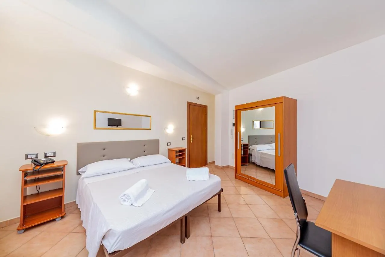 ***  Hotel Villa Piras Альгеро Италия